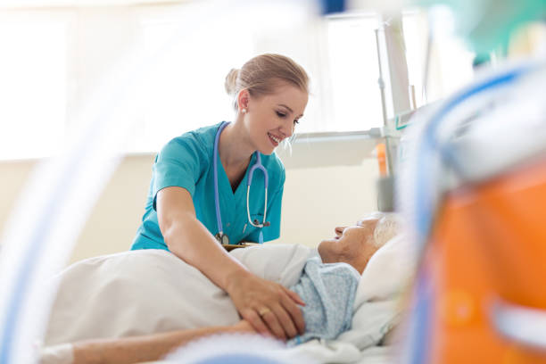 Hospice Travel Nurse Jobs: Browse Open Travel RN Contracts