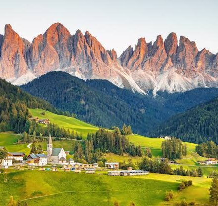 Best Mountain Towns for Summer Vacations: Discover Scenic Destinations for Your Next Getaway